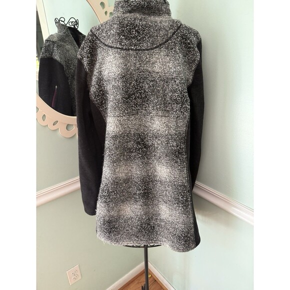 Title Nine Long Sweater Jacket Wool Blend Coat Size Large Gray Black Plaid - Picture 2 of 8